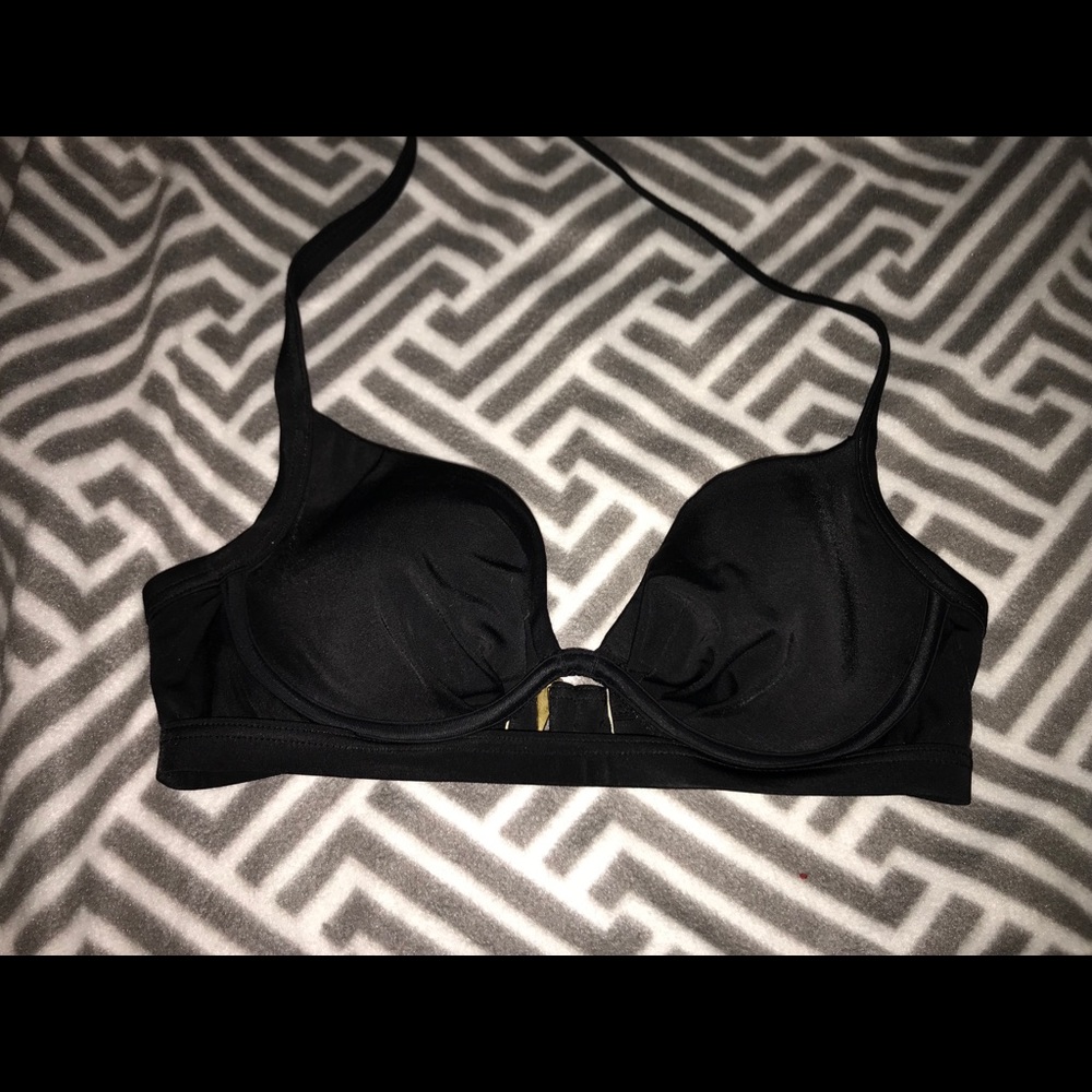Black bikini top